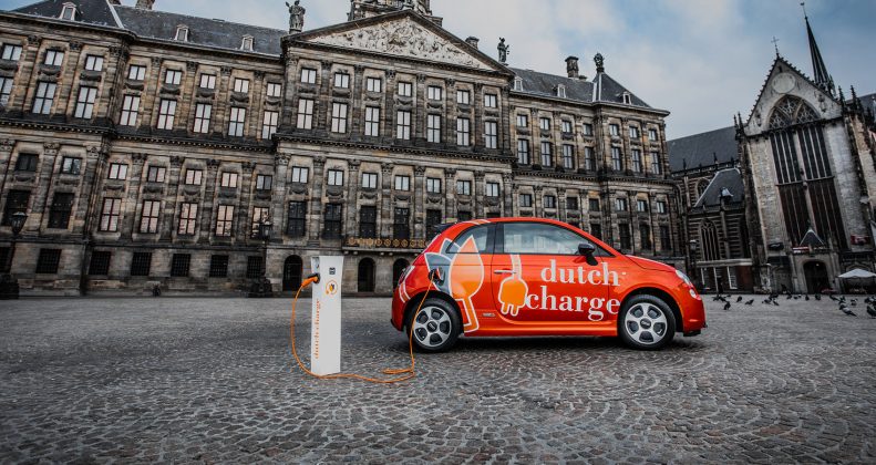 Header-Dutch-Charge-1 Openbare laadpaal gebruiken
